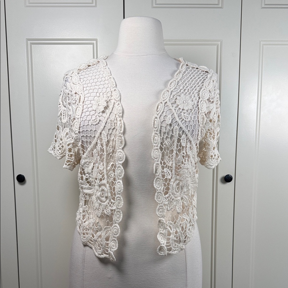 Democracy Cream Lace Bolero